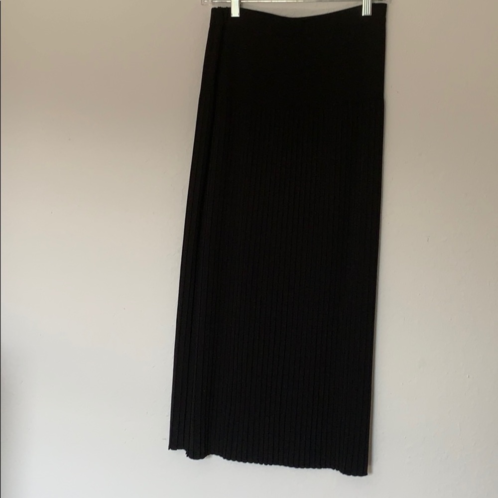 MISOOK Long Pleated Knit Skirt